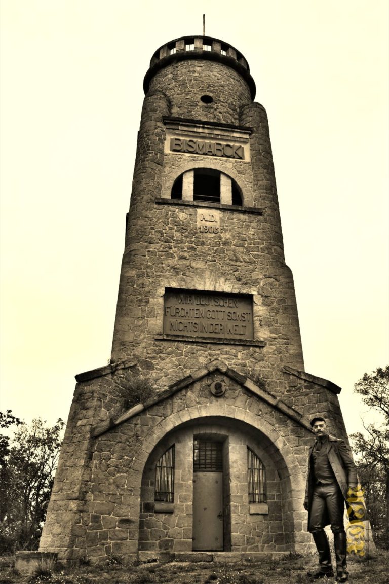 Bismarckturm Wettin Alex unterwegs